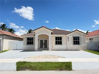 8024 NW 198th Ter -, Hialeah, FL 33015
