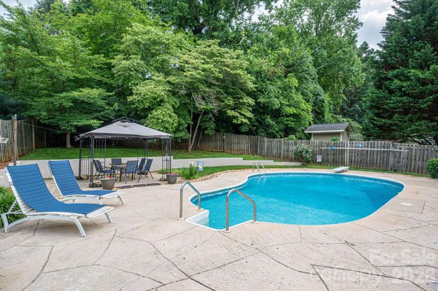 2410 Monticello Drive, Gastonia, NC 28056