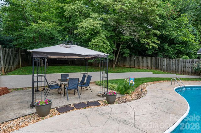 2410 Monticello Drive, Gastonia, NC 28056