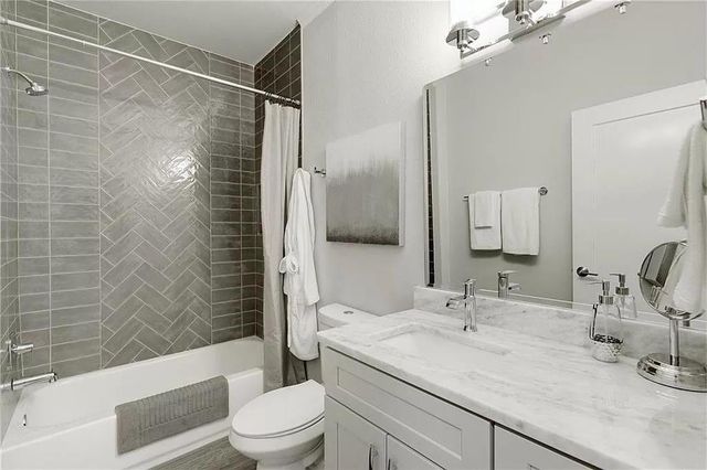 1217 Eleanor ST, Austin, TX 78721