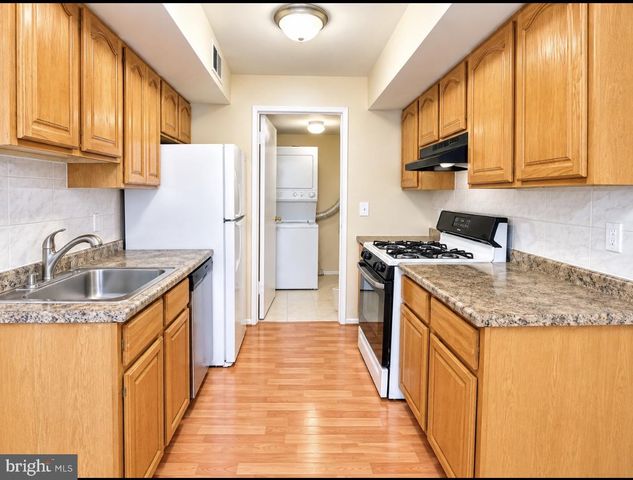 418 BRANDYWINE CT, Warminster, PA 18974