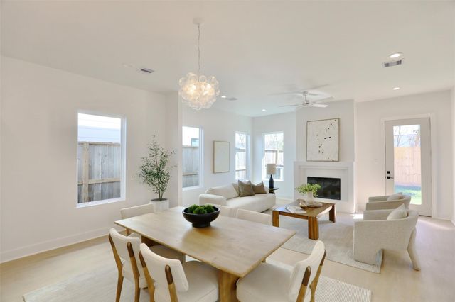 140 E 37th, Houston, TX 77018