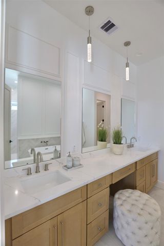 140 E 37th, Houston, TX 77018