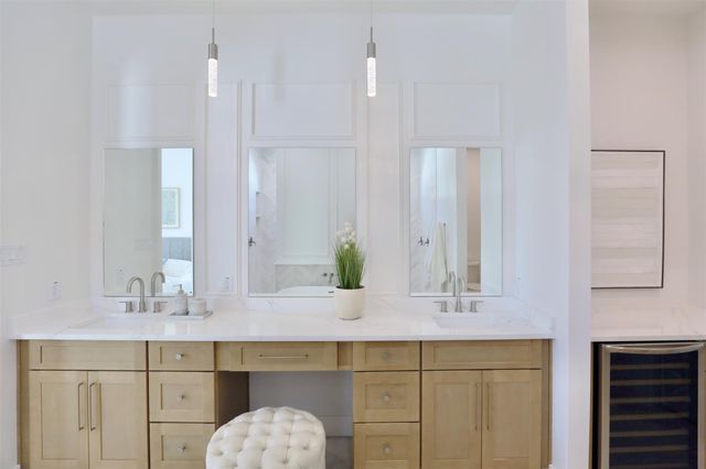 140 E 37th, Houston, TX 77018