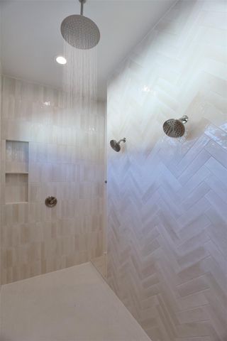 140 E 37th, Houston, TX 77018