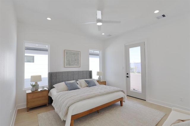 140 E 37th, Houston, TX 77018