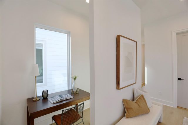 140 E 37th, Houston, TX 77018