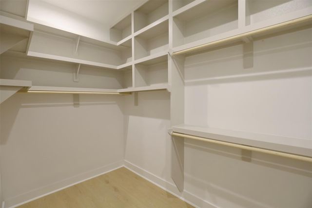 140 E 37th, Houston, TX 77018