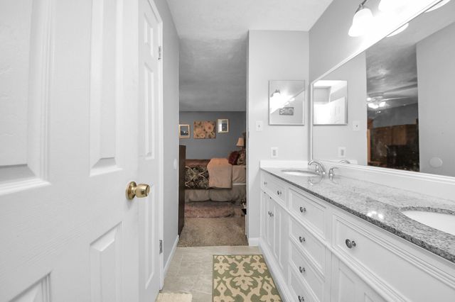 4155 Amir Street, Houston, TX 77072