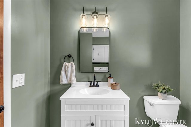 3121 Memorial Drive, Holland, MI 49424