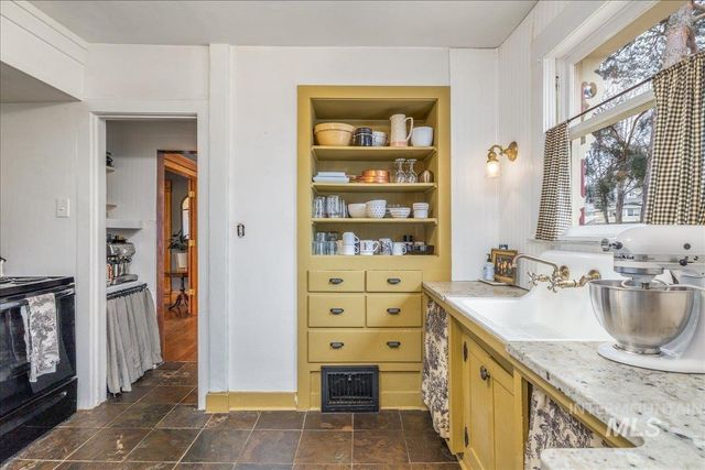 1318 W Eastman St., Boise, ID 83702