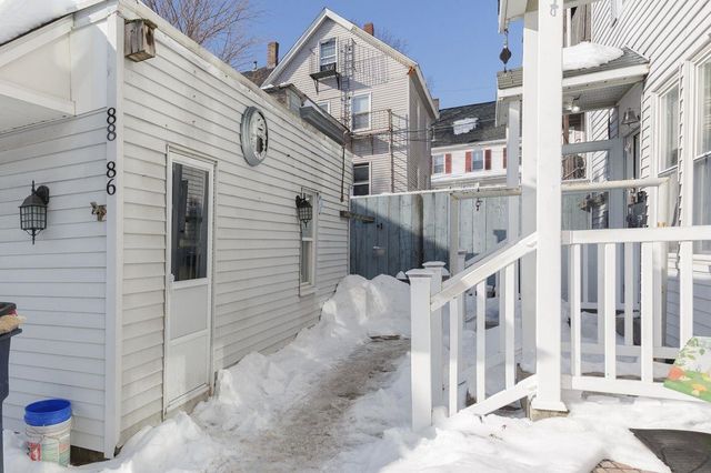 86-88 Tolles Street, Nashua, NH 03064