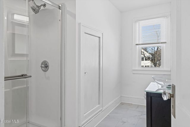 10 Jesse Court, Troy, NY 12180