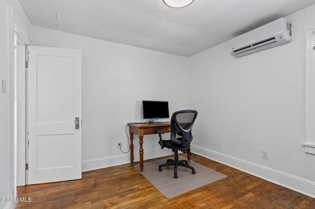 10 Jesse Court, Troy, NY 12180