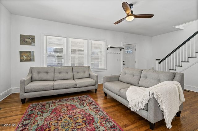 10 Jesse Court, Troy, NY 12180