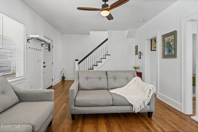 10 Jesse Court, Troy, NY 12180