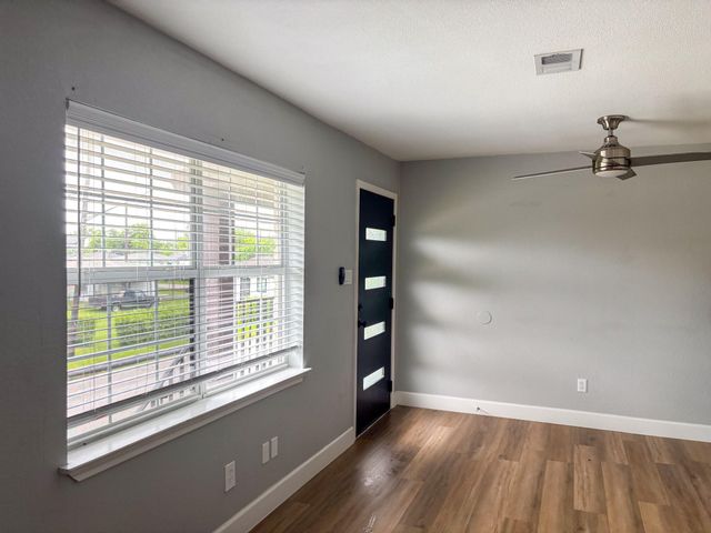 7826 Gladstone Street C, Houston, TX 77051