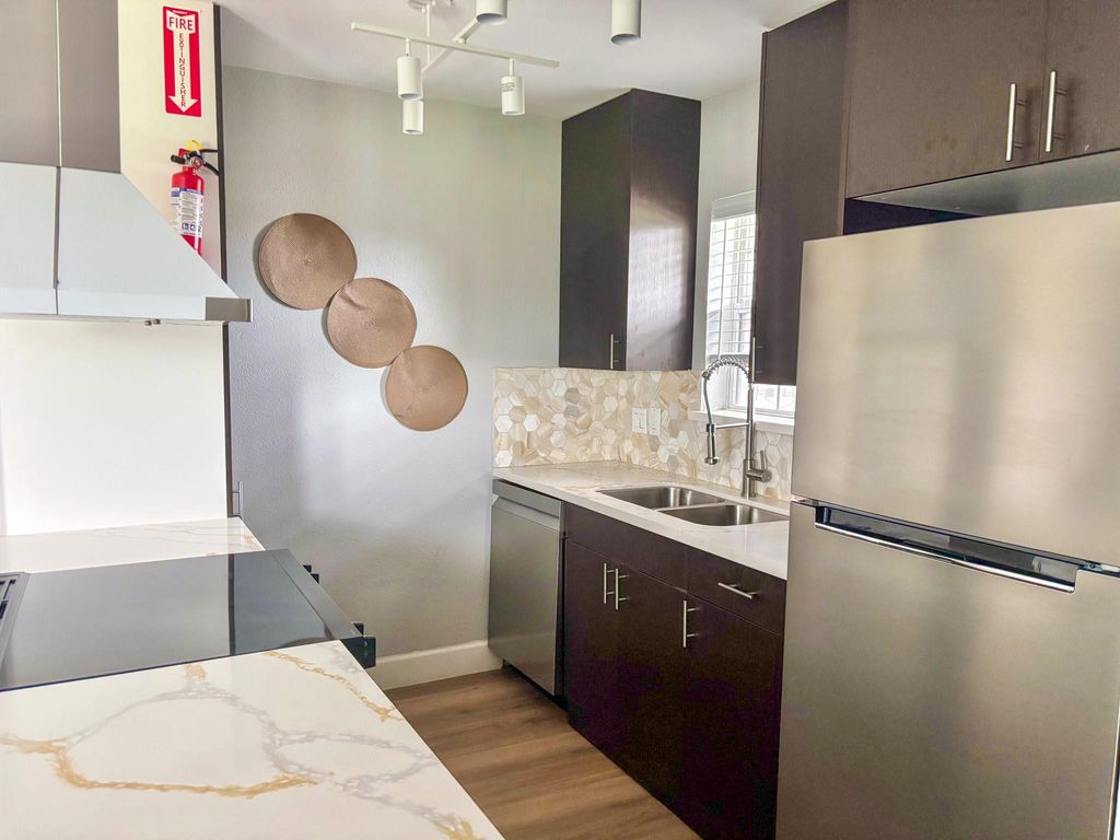 7826 Gladstone Street C, Houston, TX 77051