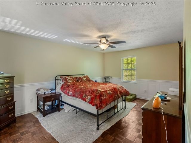 8 Beech Lane, Hurricane, WV 25526