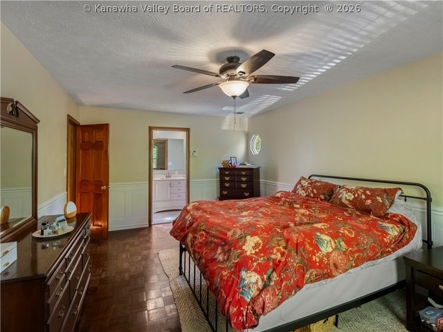 8 Beech Lane, Hurricane, WV 25526