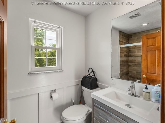8 Beech Lane, Hurricane, WV 25526