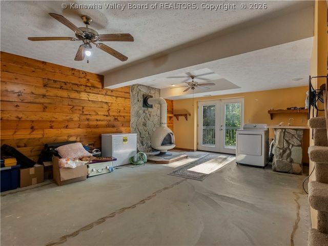 8 Beech Lane, Hurricane, WV 25526