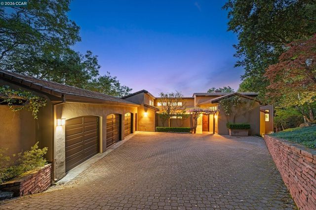 25 Woodacres Ct, Orinda, CA 94563