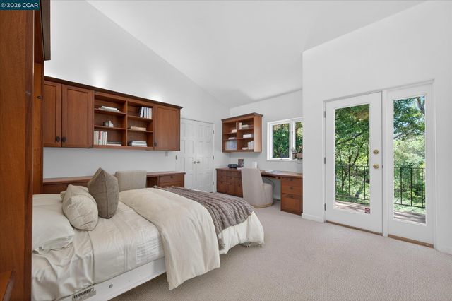 25 Woodacres Ct, Orinda, CA 94563