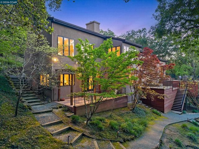 25 Woodacres Ct, Orinda, CA 94563