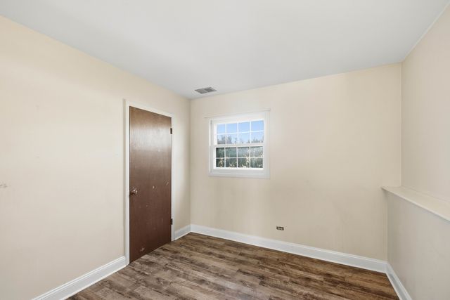 1365 Newcastle Lane, Hoffman Estates, IL 60169