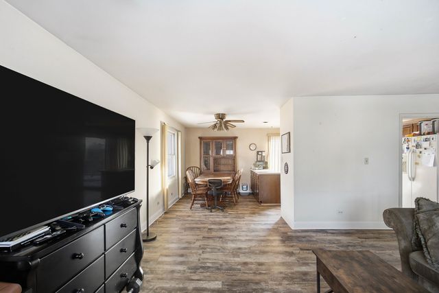 1365 Newcastle Lane, Hoffman Estates, IL 60169