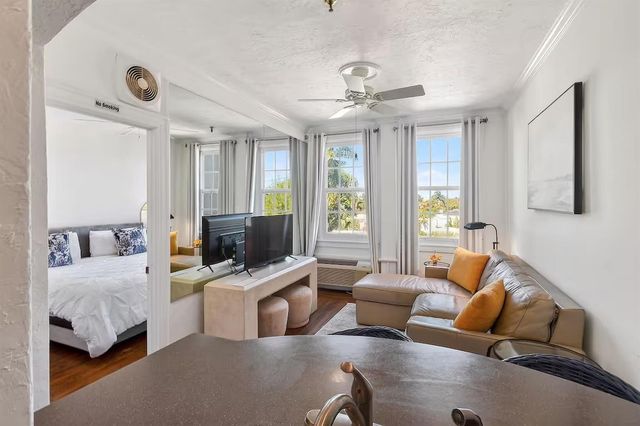 235 Sunrise 3244, Palm Beach, FL 33480