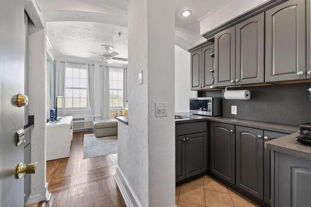 235 Sunrise 3244, Palm Beach, FL 33480