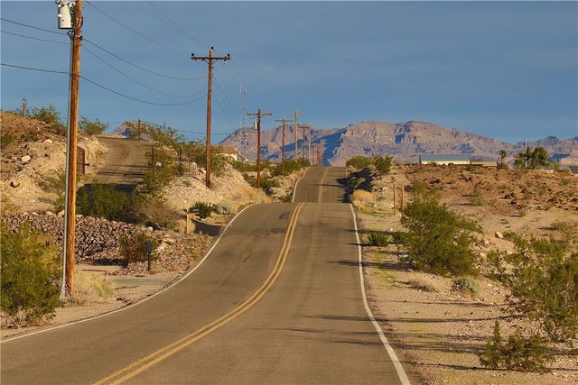 2196 North Oatman Road, Bullhead City, AZ 86442