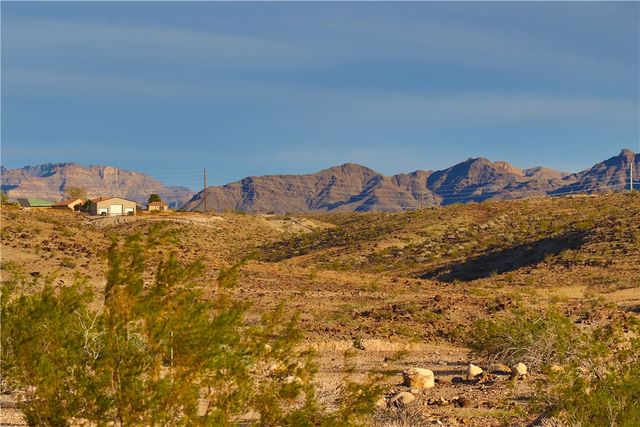 2196 North Oatman Road, Bullhead City, AZ 86442