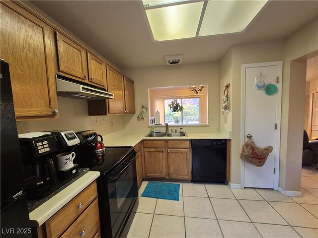 2728 Showcase Drive, Las Vegas, NV 89134