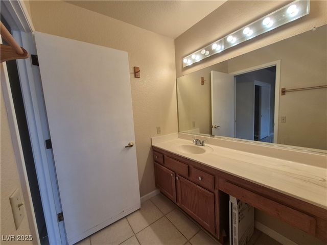 2728 Showcase Drive, Las Vegas, NV 89134