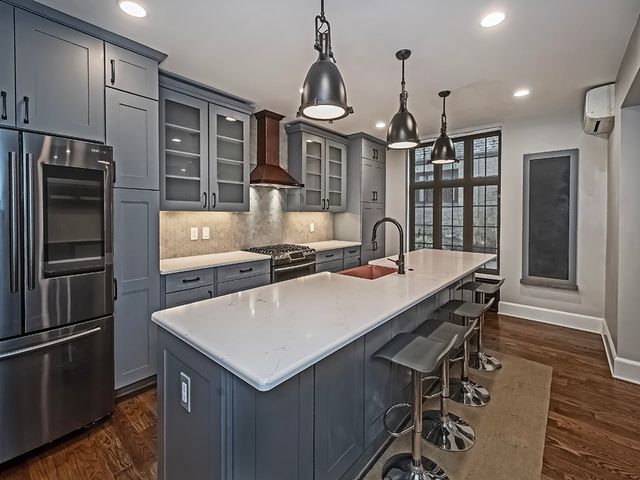 1035 Washington Road, Mt Lebanon, PA 15228