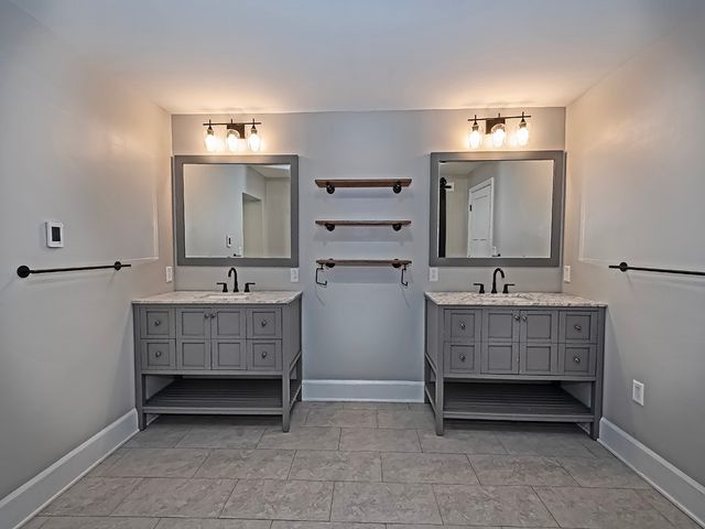 1035 Washington Road, Mt Lebanon, PA 15228