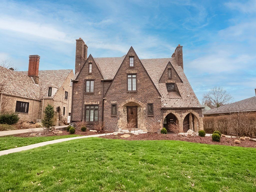 1035 Washington Road, Mt Lebanon, PA 15228