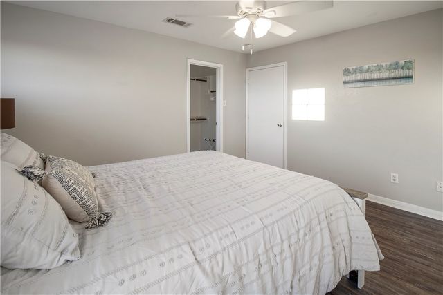 2903 McLaren Drive, College Station, TX 77845