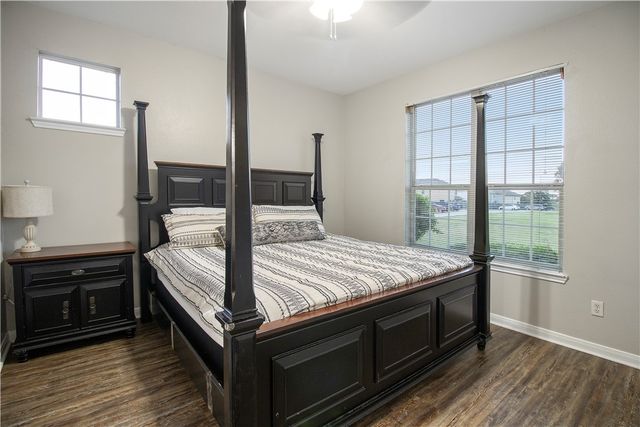 2903 McLaren Drive, College Station, TX 77845