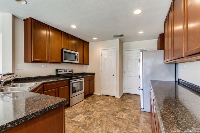 7718 Stable View, San Antonio, TX 78244
