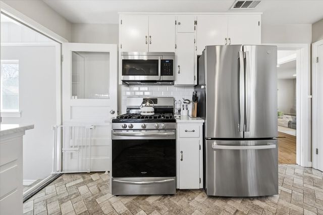 108 Lindenwood Drive, Fort Worth, TX 76107