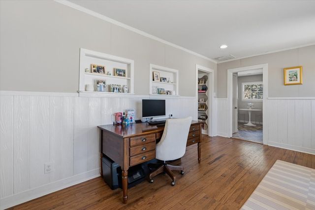 108 Lindenwood Drive, Fort Worth, TX 76107