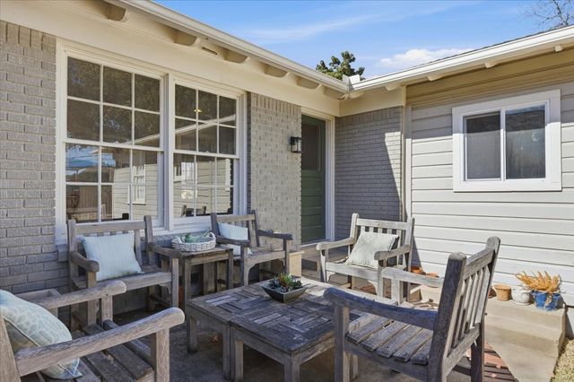 108 Lindenwood Drive, Fort Worth, TX 76107