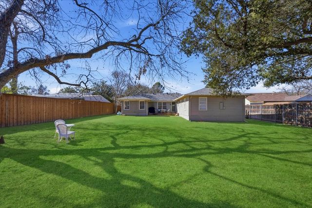 108 Lindenwood Drive, Fort Worth, TX 76107