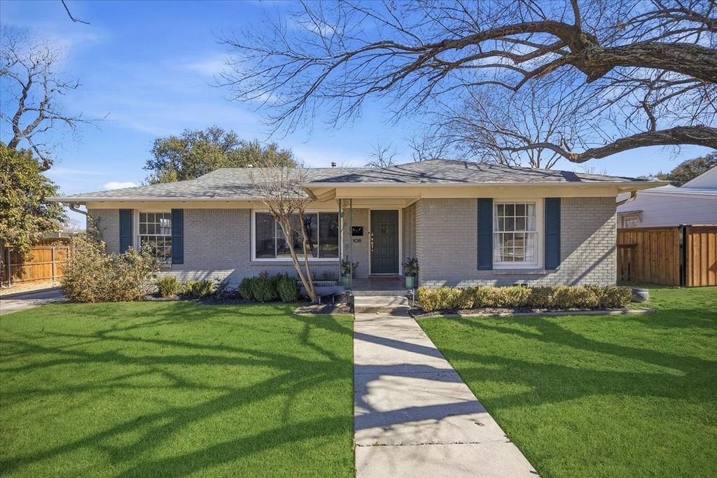 108 Lindenwood Drive, Fort Worth, TX 76107