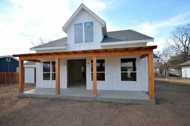 325 Cottage St, Kerrville, TX 78028