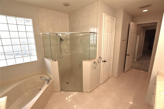 10086 Noceto Way, Boynton Beach, FL 33437